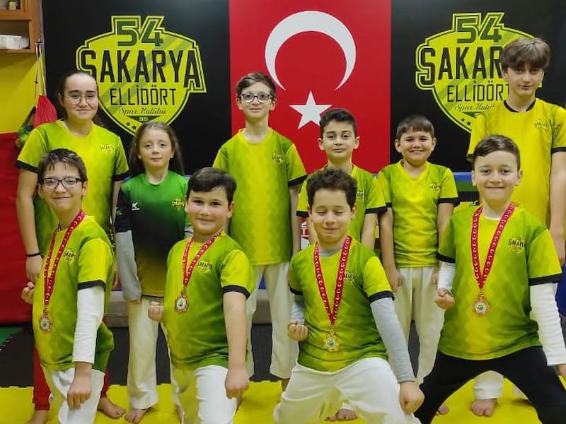 Sakarya Ellidört Spor Kulübü