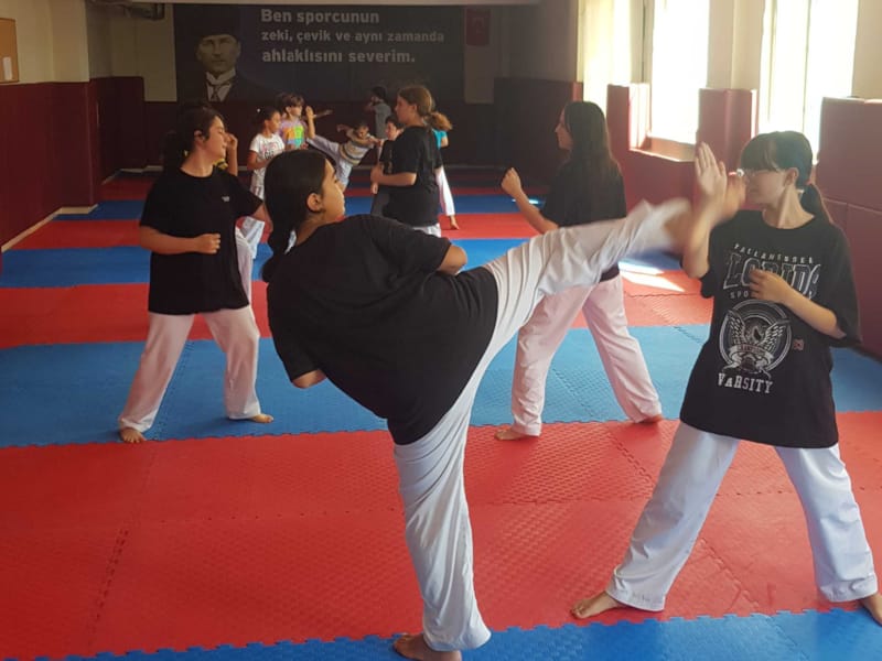 Küçükçekmece Genclik Ve Spor İlçe