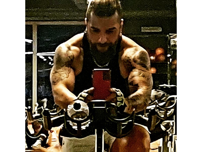 PERSONAL TRAINER